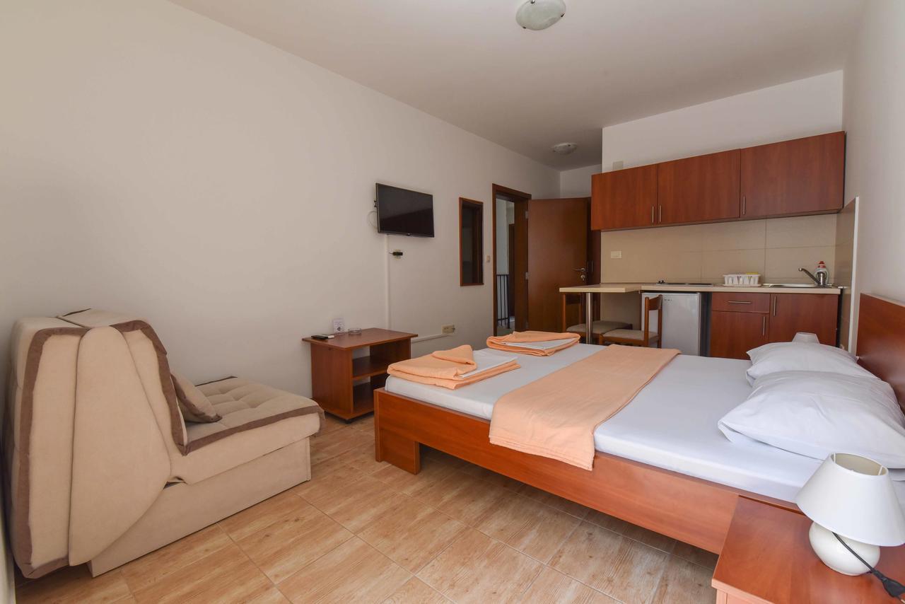 Studio Apartments 6 Palmi Budva Exterior foto